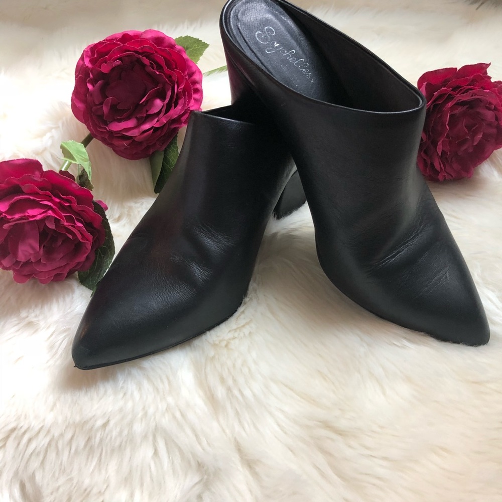 Seychelles Black Clogs Size 8 1/2